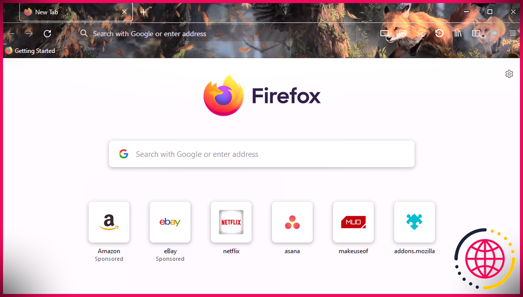 Une capture d'écran de Mozilla Firefox avec le thème Running Foxes activé