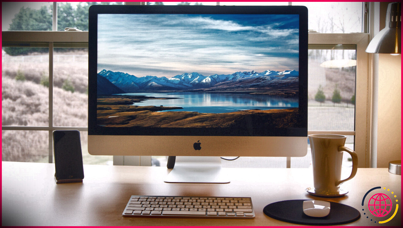 Photo d'un Mac sur un bureau