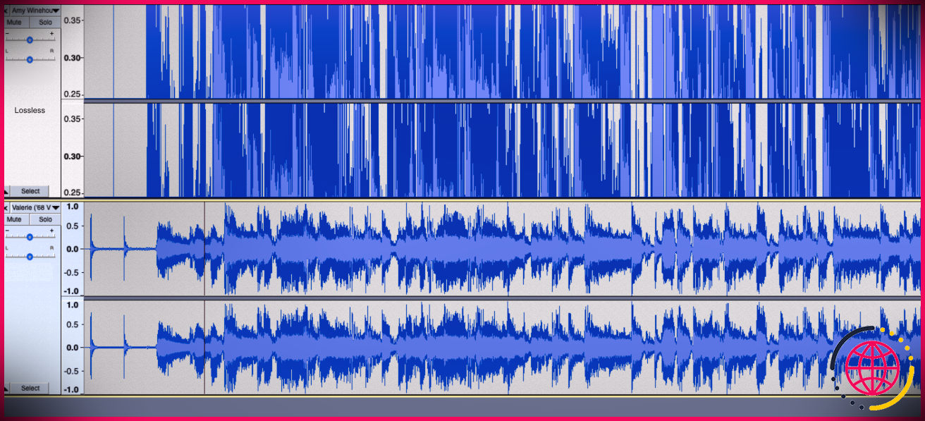 Une capture d'écran comparant les ondes sonores de la même chanson en MP3 et en FLAC.