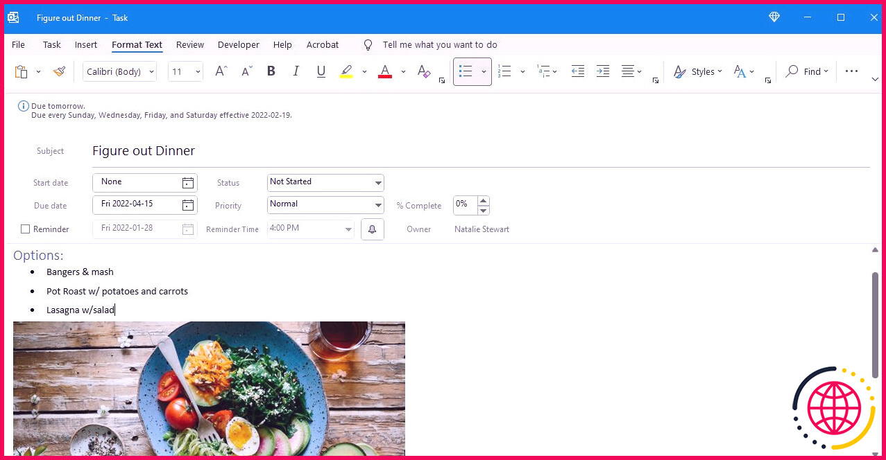 Outlook montrant une tâche avec édition de texte enrichi et pièce jointe d'image