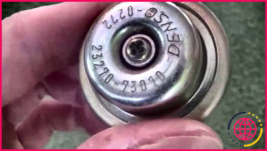 A quoi sert un amortisseur de pression d'injection de carburant ?
