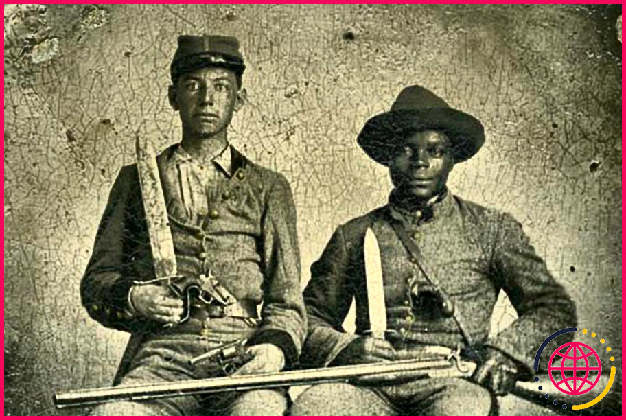 Combien de troupes noires ont combattu pour les confédérés ?

