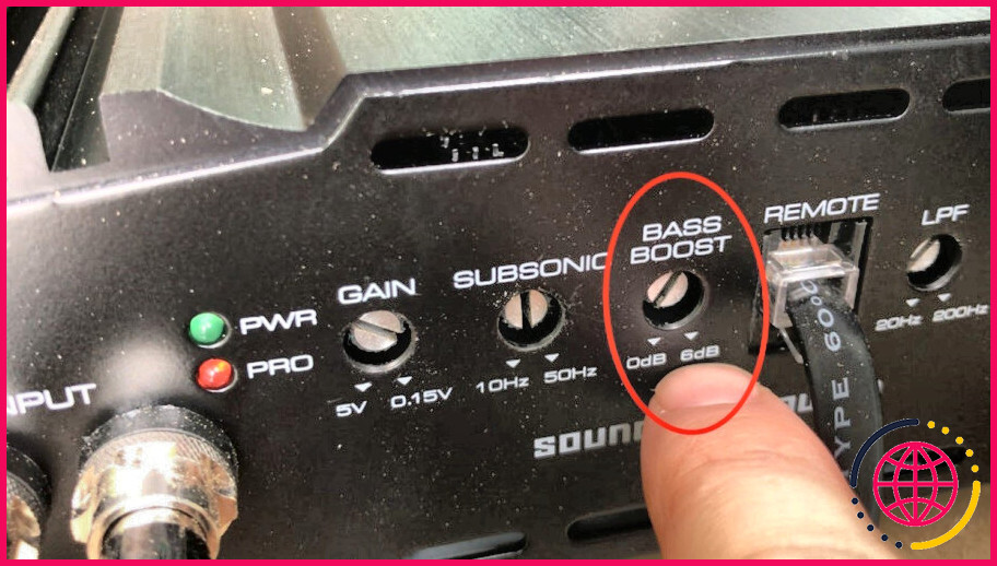 Comment régler un amplificateur de caisson de basse ?
