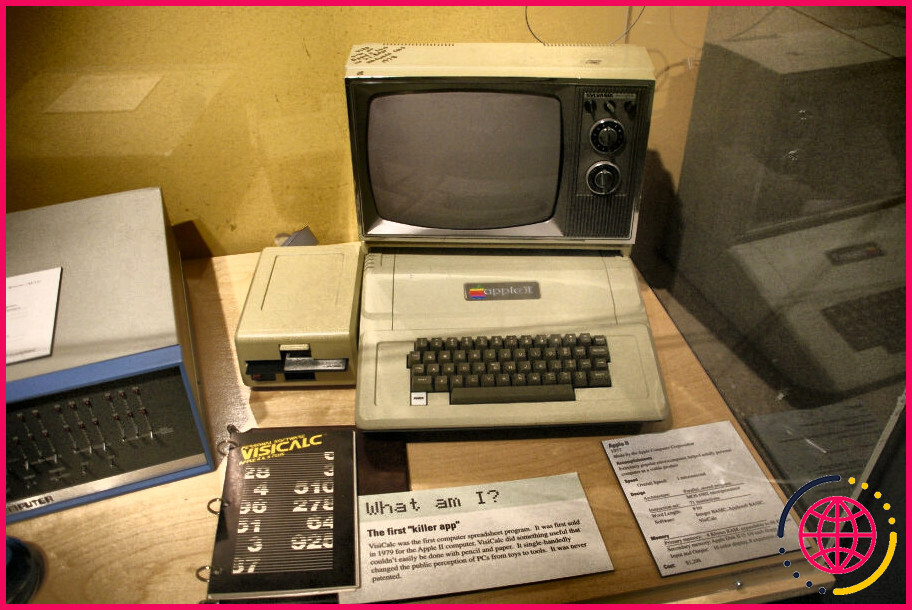 Quelle était la première application de tableur pour les ordinateurs personnels ?
