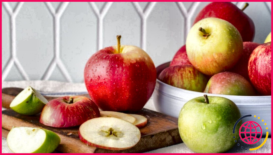 Quelle partie de la pomme contient le plus de nutriments ?
