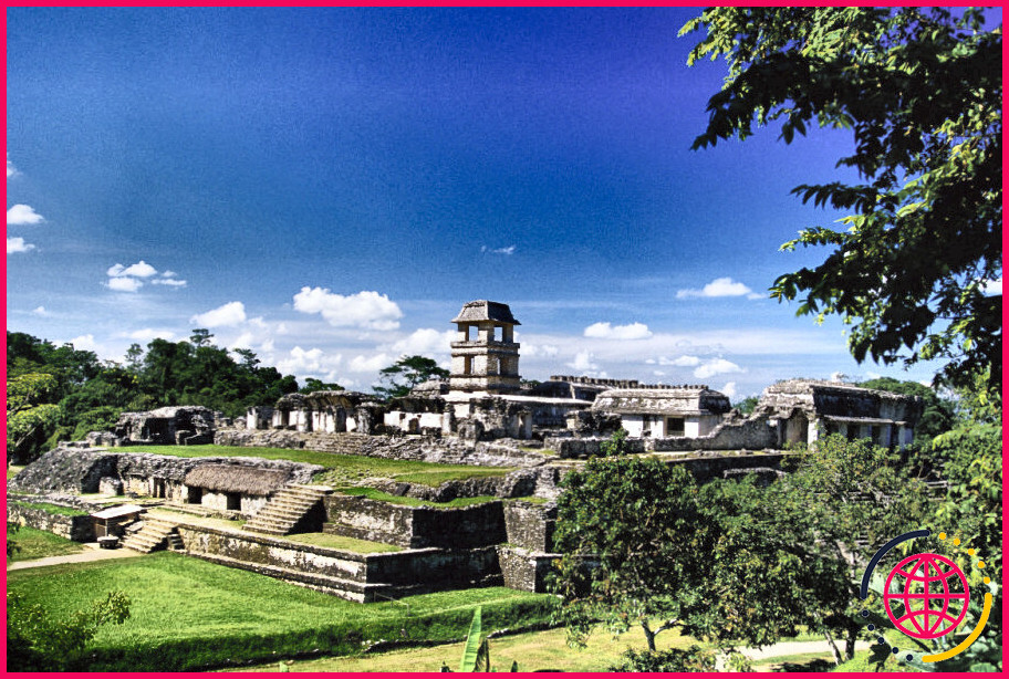 Quelles étaient les plus grandes réalisations des mayas ?
