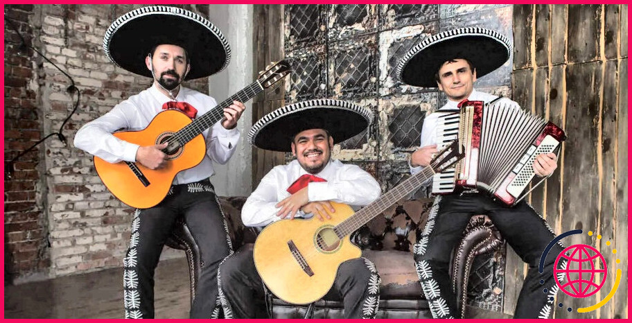 Quels sont les 3 groupes populaires au mexique en ce moment ?
