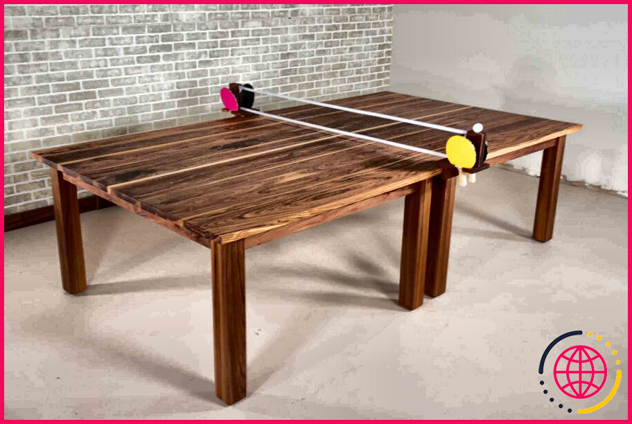 Quel type de bois est utilisé pour les tables de ping-pong ?

