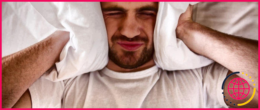 Le ronflement peut-il provoquer des maux de gorge ?
