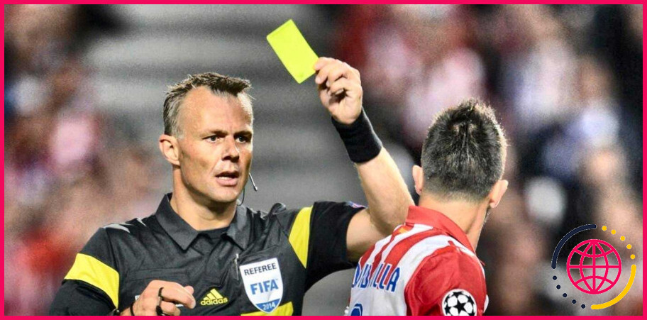Que signifie un carton rouge dans le football ?