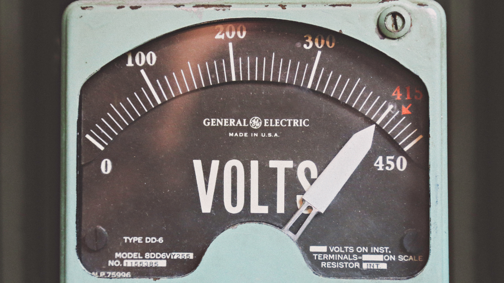 Combien de watts produit un circuit de 240 volts?